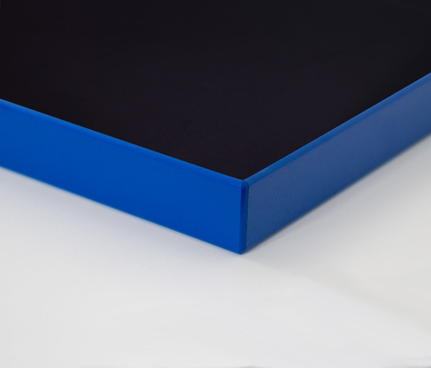 Gaming Tischplatte Rechteck, Schwarz, Klassik, 1400 x 800 x 19 mm, Kante Royal Blue